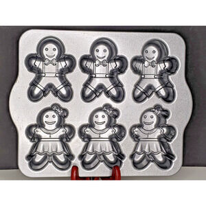 Nordic Ware Gingerbread Kids Cakelet Cake Pan Christmas